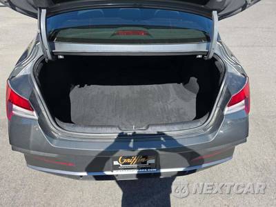 2026 Hyundai Elantra SEL Sport - zdjęcie 14 z 20 - miniatura