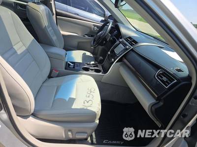 2016 Toyota Camry XSE - zdjęcie 18 z 26 - miniatura