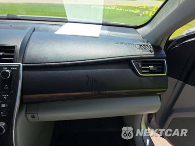 2016 Toyota Camry XSE - zdjęcie 19 z 26 - miniatura