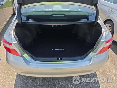 2016 Toyota Camry XSE - zdjęcie 14 z 26 - miniatura