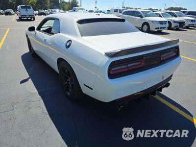 2017 Dodge Challenger R/T - zdjęcie 2 z 25 - miniatura
