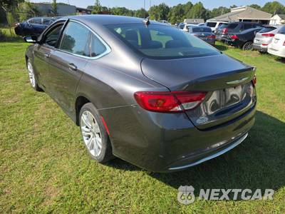 2015 Chrysler 200 Limited - zdjęcie 2 z 42 - miniatura