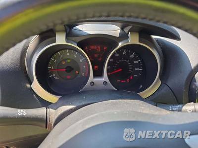 2011 Nissan JUKE SV - zdjęcie 9 z 44 - miniatura