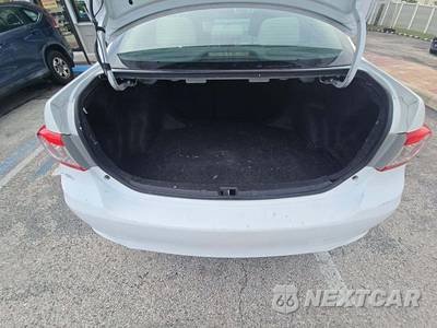 2011 Toyota Corolla LE - zdjęcie 14 z 28 - miniatura