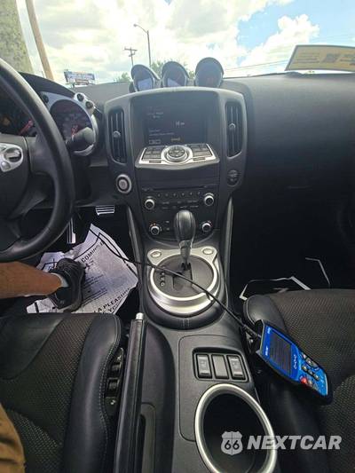 2014 Nissan 370Z Touring Coupe - zdjęcie 10 z 21 - miniatura