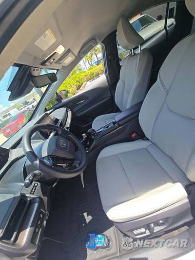 2023 Toyota Prius XLE - zdjęcie 3 z 18 - miniatura