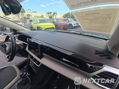 2025 Volkswagen Taos SE - zdjęcie 16 z 19 - miniatura