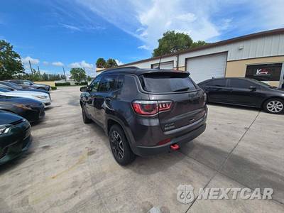 2019 Jeep Compass Trailhawk - zdjęcie 2 z 23 - miniatura