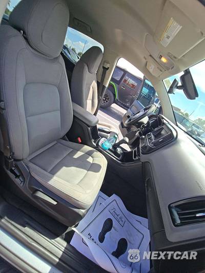 2021 Chevrolet Colorado WT Crew Cab Medium Bed 2WT - zdjęcie 18 z 30 - miniatura