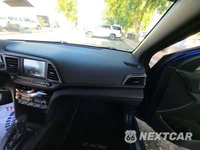 2020 Hyundai Elantra Sport Sedan - zdjęcie 19 z 21 - miniatura