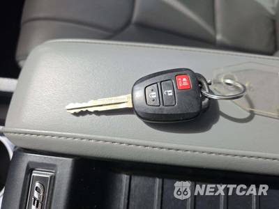 2018 Toyota Tundra Limited Crew Cab Short Bed - zdjęcie 8 z 21 - miniatura