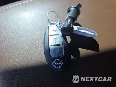 2021 Nissan TITAN Platinum Reserve Crew Cab Short Bed - zdjęcie 8 z 23 - miniatura