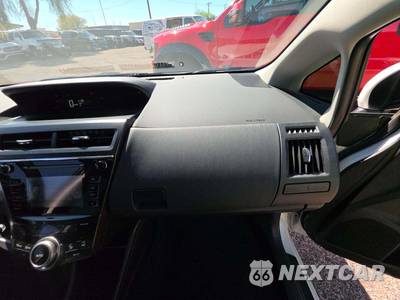 2015 Toyota Prius v Two - zdjęcie 19 z 21 - miniatura