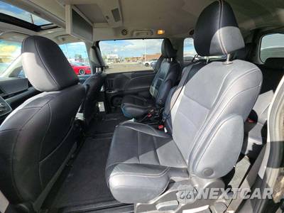 2015 Toyota Sienna SE Premium 8-Passenger 119.3" WB - zdjęcie 13 z 22 - miniatura