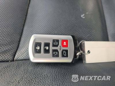 2015 Toyota Sienna SE Premium 8-Passenger 119.3" WB - zdjęcie 8 z 22 - miniatura