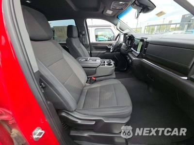 2025 Chevrolet Silverado 1500 LT Crew Cab Short Bed 1LT - zdjęcie 18 z 22 - miniatura