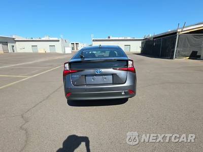 2020 Toyota Prius LE - zdjęcie 4 z 30 - miniatura