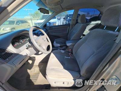 2004 Toyota Camry LE - zdjęcie 6 z 21 - miniatura