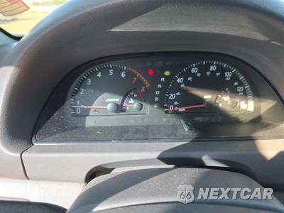 2004 Toyota Camry LE - zdjęcie 9 z 21 - miniatura