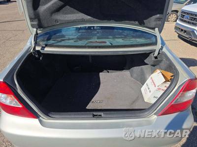 2004 Toyota Camry LE - zdjęcie 14 z 21 - miniatura