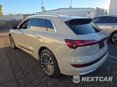 2019 Audi e-tron Prestige - zdjęcie 2 z 22 - miniatura