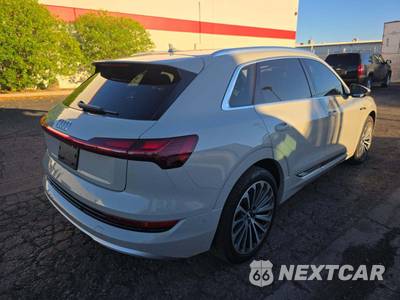 2019 Audi e-tron Prestige - zdjęcie 3 z 22 - miniatura
