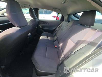 2024 Toyota Prius LE - zdjęcie 13 z 21 - miniatura