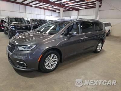 2021 Chrysler Pacifica Touring L 121.6" WB