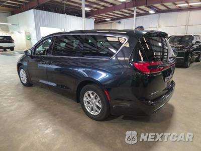 2023 Chrysler Pacifica Touring L 121.6" WB - zdjęcie 2 z 26 - miniatura