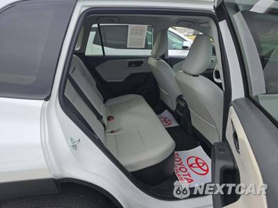 2026 Toyota RAV4 Hybrid XLE Premium - zdjęcie 16 z 22 - miniatura