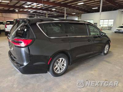 2024 Chrysler Pacifica Touring L 121.6" WB - zdjęcie 3 z 25 - miniatura
