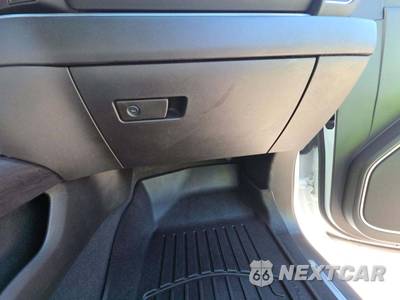 2026 Chevrolet Silverado 2500HD LTZ Crew Cab Short Bed 1LZ - zdjęcie 16 z 22 - miniatura