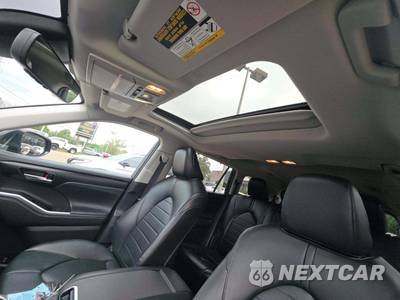 2023 Toyota Highlander XLE - zdjęcie 8 z 21 - miniatura