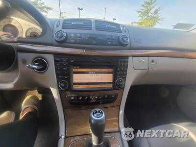 2009 Mercedes-Benz E-Class Sedan E 350 4MATIC - zdjęcie 44 z 46 - miniatura