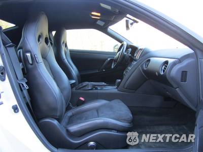2015 Nissan GT-R Premium - zdjęcie 47 z 90 - miniatura