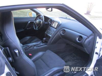 2015 Nissan GT-R Premium - zdjęcie 57 z 90 - miniatura