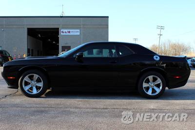 2021 Dodge Challenger SXT - zdjęcie 4 z 21 - miniatura