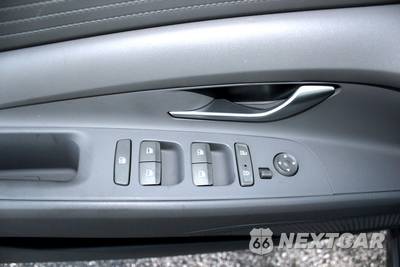 2021 Hyundai Elantra SE - zdjęcie 16 z 25 - miniatura