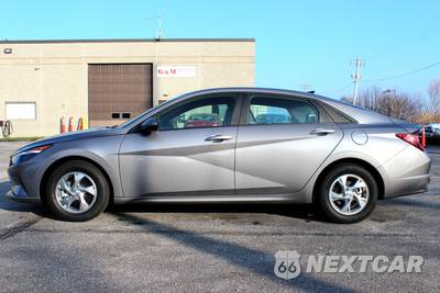 2021 Hyundai Elantra SE - zdjęcie 4 z 25 - miniatura