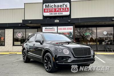 2017 Bentley Bentayga W12 - zdjęcie 2 z 65 - miniatura