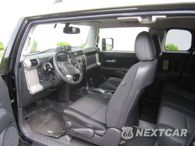 2014 Toyota FJ Cruiser w/Rear Doors - zdjęcie 46 z 64 - miniatura