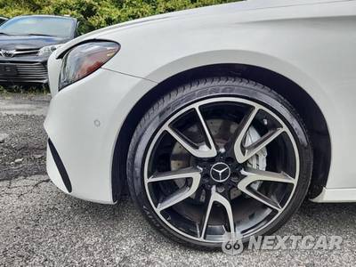 2017 Mercedes-Benz Mercedes-AMG E-Class Sedan AMG E 43 4MATIC - zdjęcie 23 z 27 - miniatura