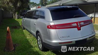 2014 Lincoln MKT w/Limo Pkg - zdjęcie 5 z 56 - miniatura
