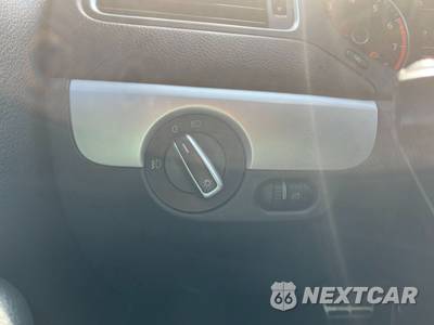 2012 Volkswagen Jetta GLI Autobahn w/Navigation - zdjęcie 19 z 21 - miniatura