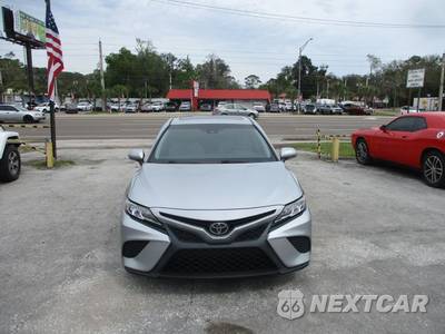2018 Toyota Camry SE - zdjęcie 3 z 21 - miniatura