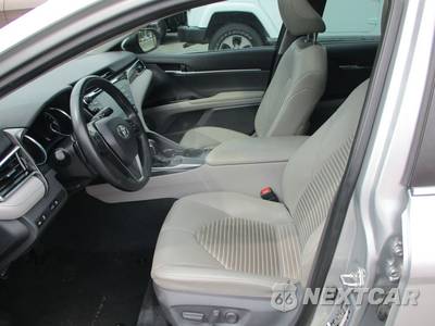 2018 Toyota Camry SE - zdjęcie 10 z 21 - miniatura