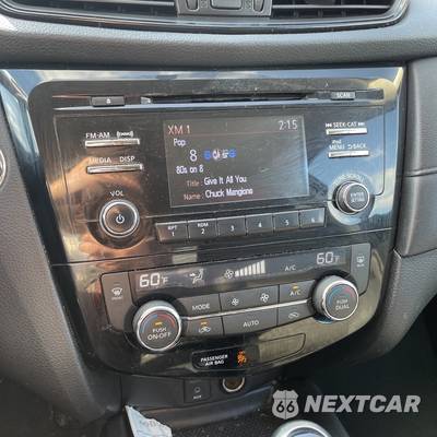 2017 Nissan Rogue SV - zdjęcie 13 z 16 - miniatura