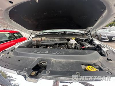 2021 Ram 1500 Laramie Crew Cab Short Bed - zdjęcie 13 z 14 - miniatura