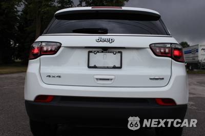 2024 Jeep Compass Latitude - zdjęcie 8 z 24 - miniatura