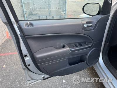2010 Dodge Caliber SXT - zdjęcie 31 z 39 - miniatura